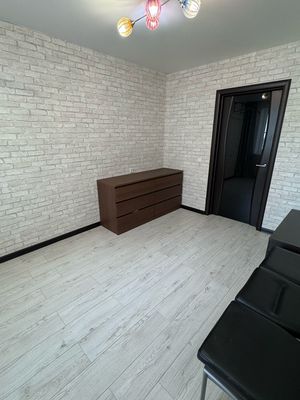 Продам двухкомнатную (2-комн.) квартиру, Тюленина ул, 12, Новосибирск г