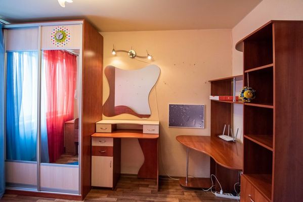Продам трехкомнатную (3-комн.) квартиру, Одоевского ул, 1/1, Новосибирск г