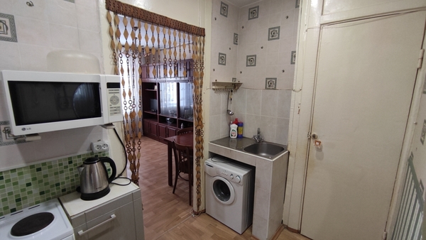 Продам двухкомнатную (2-комн.) квартиру, Зорге ул, 44, Новосибирск г