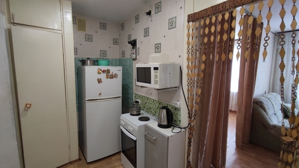 Продам двухкомнатную (2-комн.) квартиру, Зорге ул, 44, Новосибирск г