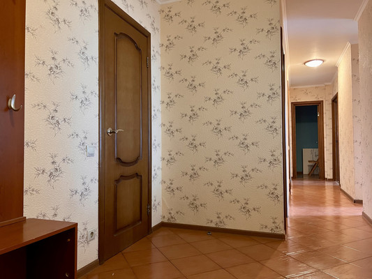 Продам двухкомнатную (2-комн.) квартиру, Академическая пл, 3, Троицк г