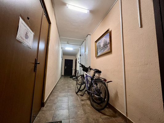 Продам двухкомнатную (2-комн.) квартиру, Академическая пл, 3, Троицк г