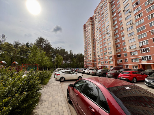 Продам двухкомнатную (2-комн.) квартиру, Академическая пл, 3, Троицк г