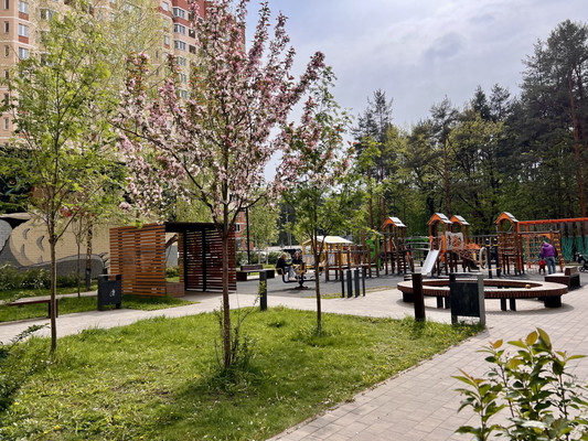 Продам двухкомнатную (2-комн.) квартиру, Академическая пл, 3, Троицк г