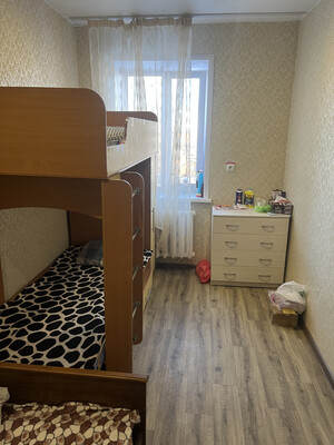 Продам трехкомнатную (3-комн.) квартиру, Северо-Садовая ул, 4, Киров г