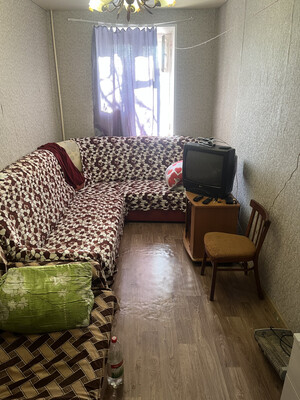 Продам трехкомнатную (3-комн.) квартиру, Северо-Садовая ул, 4, Киров г