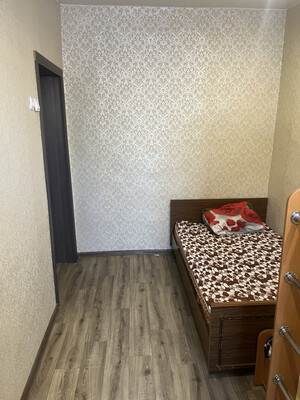 Продам трехкомнатную (3-комн.) квартиру, Северо-Садовая ул, 4, Киров г