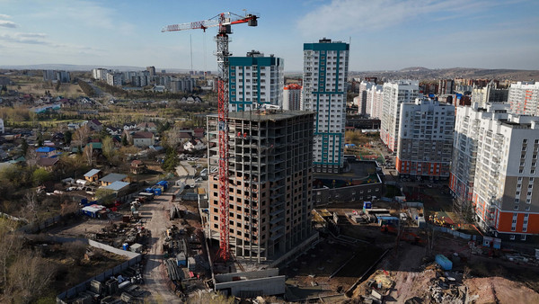 Продам трехкомнатную (3-комн.) квартиру (долевое), Лесопарковая ул, 43, Красноярск г
