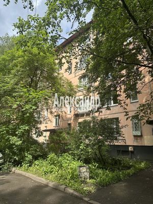 Продам многокомнатную квартиру, Танкиста Хрустицкого ул, д. 19, Санкт-Петербург г