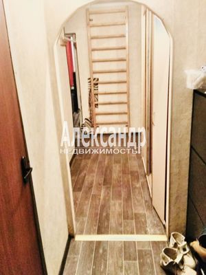 Продам многокомнатную квартиру, Танкиста Хрустицкого ул, д. 19, Санкт-Петербург г