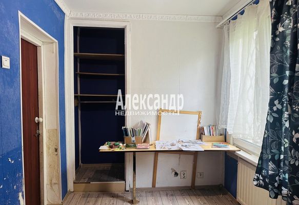 Продам многокомнатную квартиру, Танкиста Хрустицкого ул, д. 19, Санкт-Петербург г