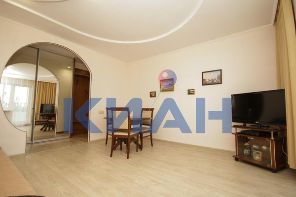 Продам многокомнатную квартиру, им.газеты Красноярский рабочий пр-кт, 124а, Красноярск г