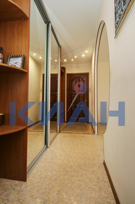Продам многокомнатную квартиру, им.газеты Красноярский рабочий пр-кт, 124а, Красноярск г