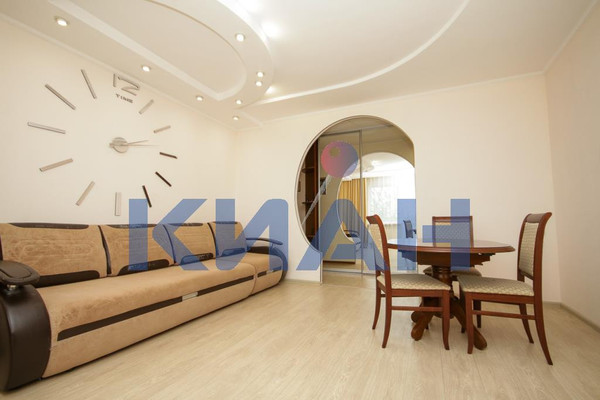 Продам многокомнатную квартиру, им.газеты Красноярский рабочий пр-кт, 124а, Красноярск г
