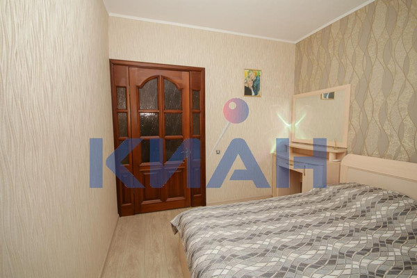 Продам многокомнатную квартиру, им.газеты Красноярский рабочий пр-кт, 124а, Красноярск г