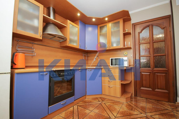 Продам многокомнатную квартиру, им.газеты Красноярский рабочий пр-кт, 124а, Красноярск г