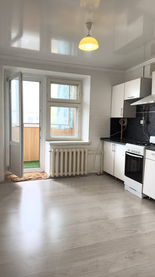 Продам однокомнатную (1-комн.) квартиру, 29-й мкр, 1, Октябрьский г