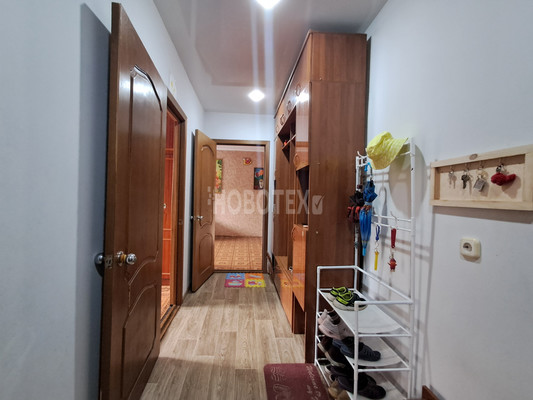 Продам двухкомнатную (2-комн.) квартиру, Кириченко ул, 13, Горячий Ключ г