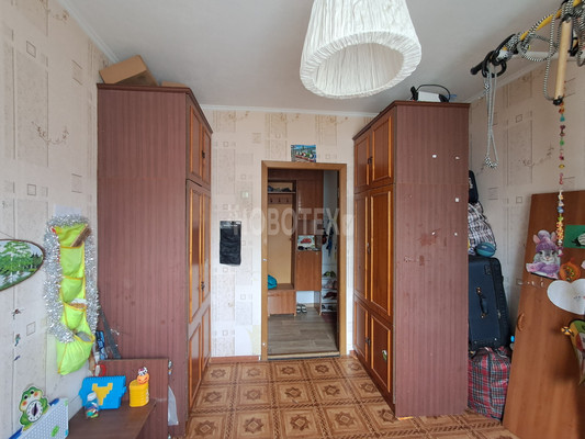 Продам двухкомнатную (2-комн.) квартиру, Кириченко ул, 13, Горячий Ключ г
