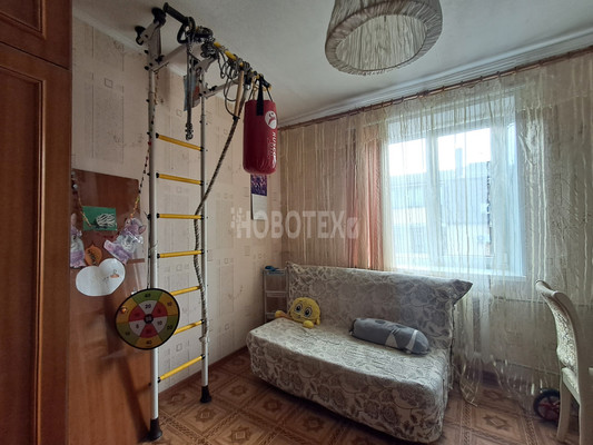 Продам двухкомнатную (2-комн.) квартиру, Кириченко ул, 13, Горячий Ключ г