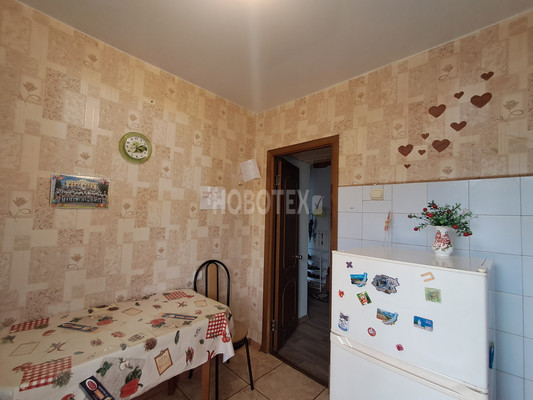 Продам двухкомнатную (2-комн.) квартиру, Кириченко ул, 13, Горячий Ключ г