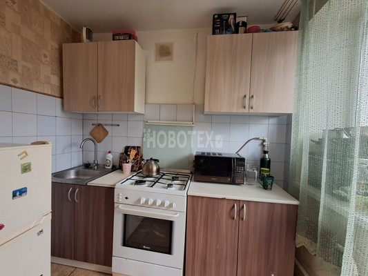 Продам двухкомнатную (2-комн.) квартиру, Кириченко ул, 13, Горячий Ключ г
