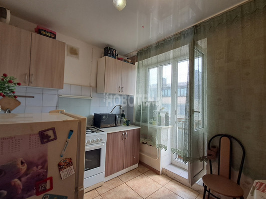 Продам двухкомнатную (2-комн.) квартиру, Кириченко ул, 13, Горячий Ключ г