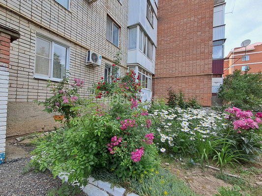 Продам двухкомнатную (2-комн.) квартиру, Кириченко ул, 13, Горячий Ключ г