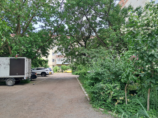Продам двухкомнатную (2-комн.) квартиру, Кириченко ул, 13, Горячий Ключ г