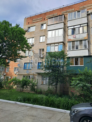 Продам двухкомнатную (2-комн.) квартиру, Кириченко ул, 13, Горячий Ключ г