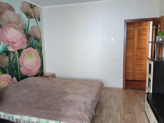 Продам двухкомнатную (2-комн.) квартиру, Таганрогская ул, 120к1, Ростов-на-Дону г