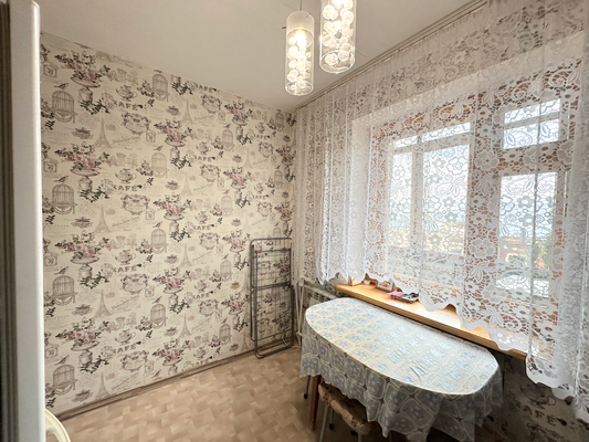 Продам двухкомнатную (2-комн.) квартиру, Гагарина пр-кт, 4, Нижний Новгород г