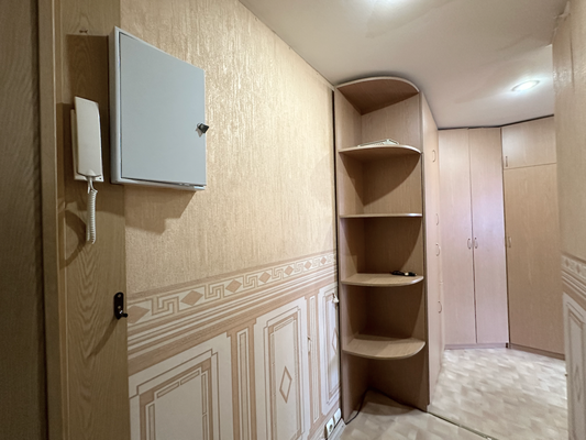 Продам двухкомнатную (2-комн.) квартиру, Гагарина пр-кт, 4, Нижний Новгород г