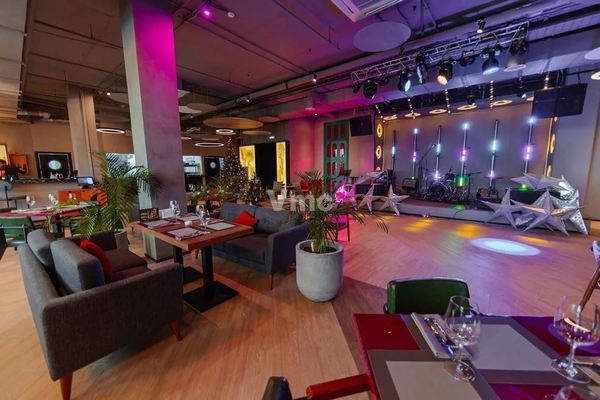 Продам торговое помещение 4 372 м2, Ново-Никольская (Опалиха мкр.) ул, 122 1, Красногорск г