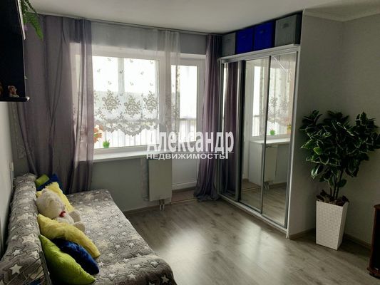 Продам однокомнатную (1-комн.) квартиру, Голландская ул, 6, Янино-1 гп