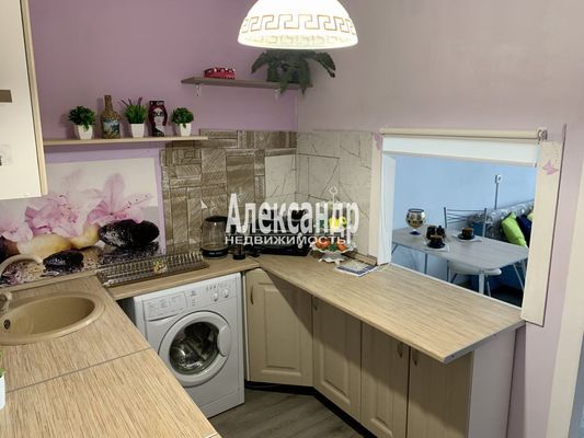 Продам однокомнатную (1-комн.) квартиру, Голландская ул, 6, Янино-1 гп