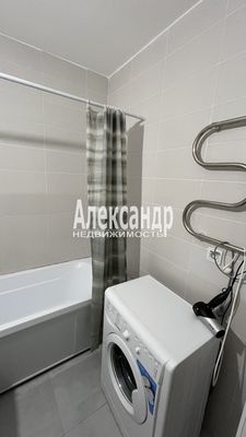 Продам однокомнатную (1-комн.) квартиру, Шоссе в Лаврики ул, 72к1, Мурино п