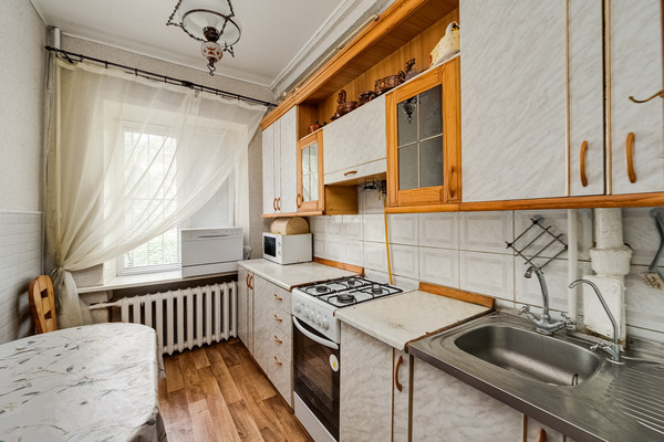Продам двухкомнатную (2-комн.) квартиру, Авиационная ул, 5, Монино рп