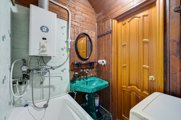 Продам двухкомнатную (2-комн.) квартиру, Авиационная ул, 5, Монино рп