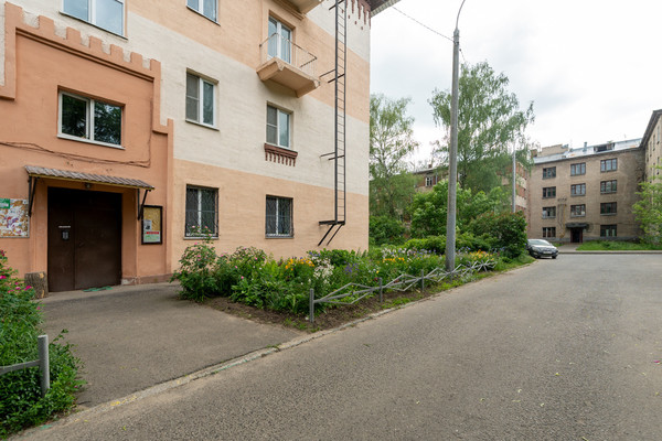 Продам двухкомнатную (2-комн.) квартиру, Авиационная ул, 5, Монино рп