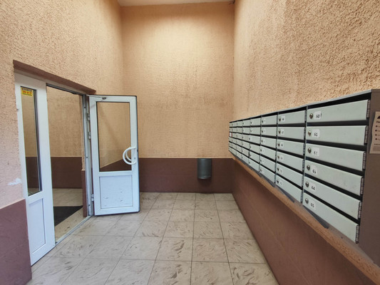 Продам многокомнатную квартиру, Просвещения пр-кт, 33к1, Санкт-Петербург г