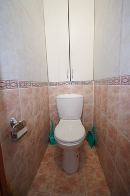Продам двухкомнатную (2-комн.) квартиру, Космонавтов ул, 8, Щербинка г