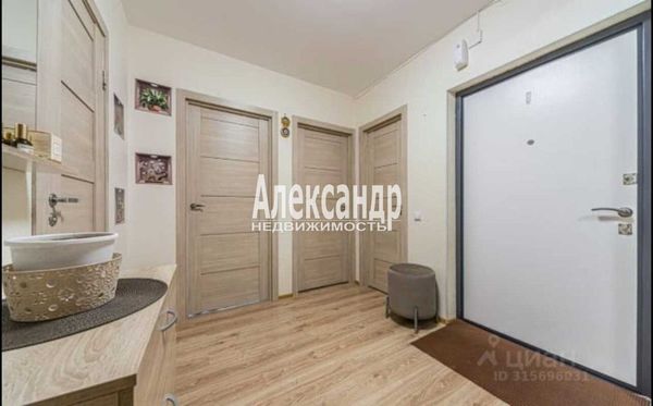 Продам двухкомнатную (2-комн.) квартиру, Шоссе в Лаврики ул, 68к1, Мурино п