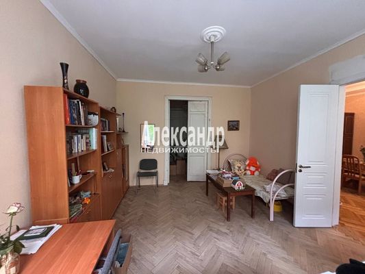 Продам многокомнатную квартиру, Всеволода Вишневского ул, 11, Санкт-Петербург г