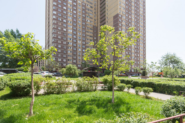 Продам двухкомнатную (2-комн.) квартиру, Магнитогорская ул, 1г, Ростов-на-Дону г