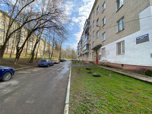 Продам двухкомнатную (2-комн.) квартиру, Красный Октябрь ул, 8, Дедовск г