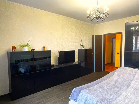 Продам трехкомнатную (3-комн.) квартиру, Балашихинское ш, 10, Балашиха г