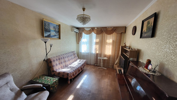 Продам трехкомнатную (3-комн.) квартиру, Фатыха Амирхана ул, 17, Казань г