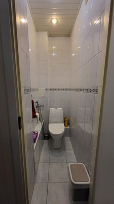 Продам трехкомнатную (3-комн.) квартиру, Фатыха Амирхана ул, 17, Казань г