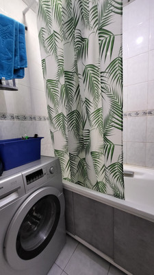 Продам трехкомнатную (3-комн.) квартиру, Фатыха Амирхана ул, 17, Казань г